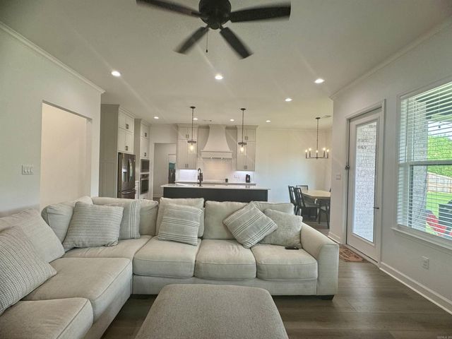 4829 Coronell Way, Alexander, AR 72002