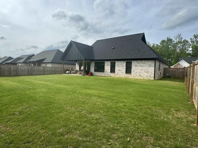 4829 Coronell Way, Alexander, AR 72002