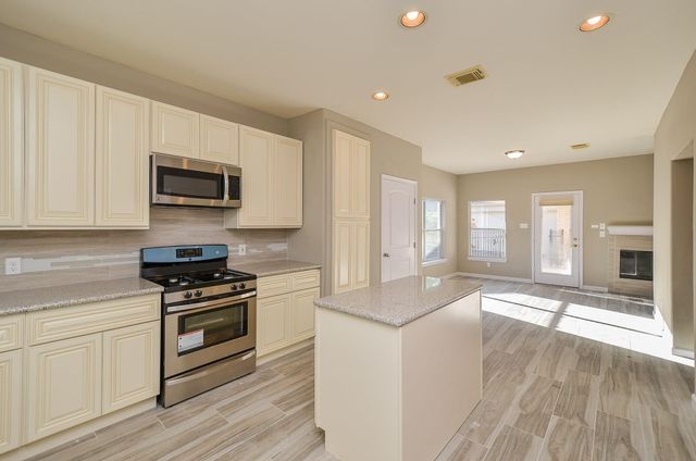 5916 Fairway Manor Lane, Spring, TX 77373