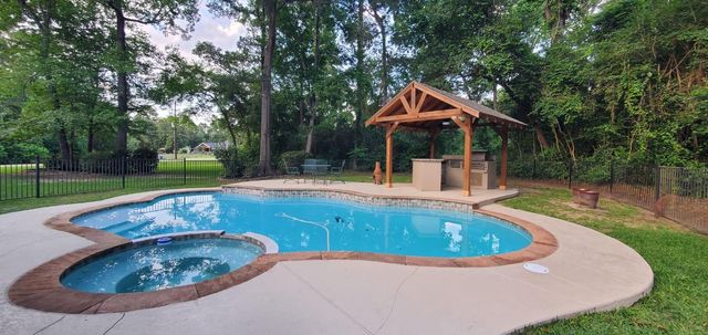13225 Ridgewater Way, Conroe, TX 77302