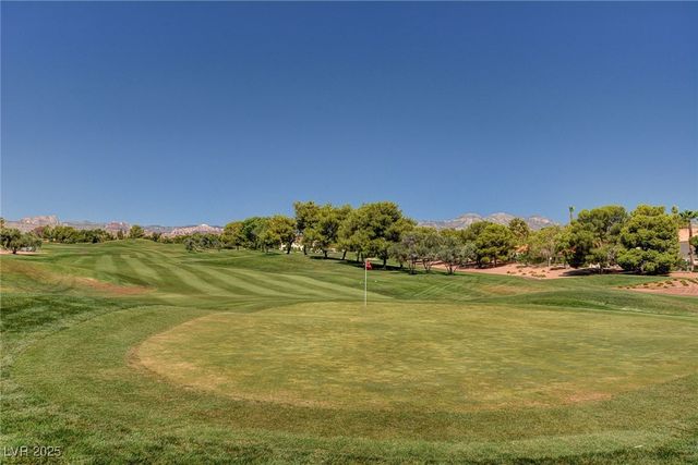 8941 Diamond Falls Drive, Las Vegas, NV 89117