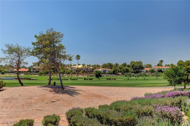 8941 Diamond Falls Drive, Las Vegas, NV 89117