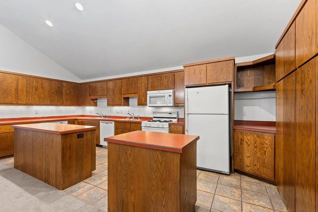 3629 CREEKVIEW ROAD, Green Bay, WI 54115