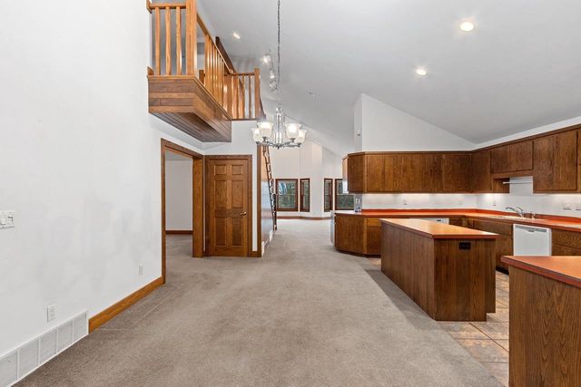 3629 CREEKVIEW ROAD, Green Bay, WI 54115