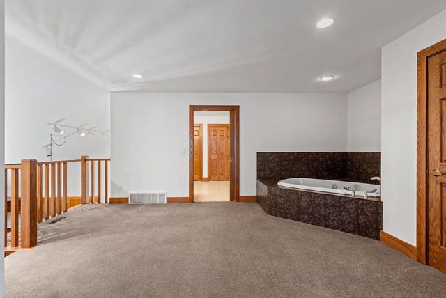 3629 CREEKVIEW ROAD, Green Bay, WI 54115