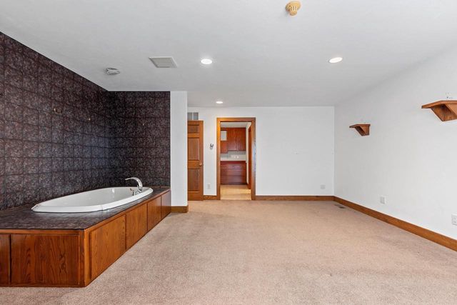 3629 CREEKVIEW ROAD, Green Bay, WI 54115