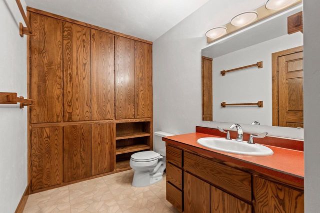 3629 CREEKVIEW ROAD, Green Bay, WI 54115