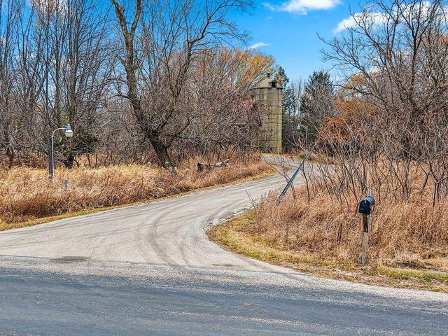 3629 CREEKVIEW ROAD, Green Bay, WI 54115