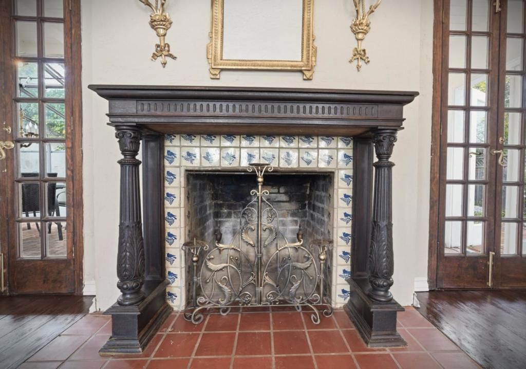 Image 11 of property listing at 14175 Douglass Lane, Saratoga, CA 95070