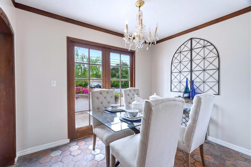 Image 12 of property listing at 14175 Douglass Lane, Saratoga, CA 95070