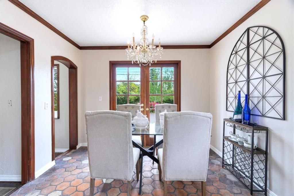 Image 13 of property listing at 14175 Douglass Lane, Saratoga, CA 95070