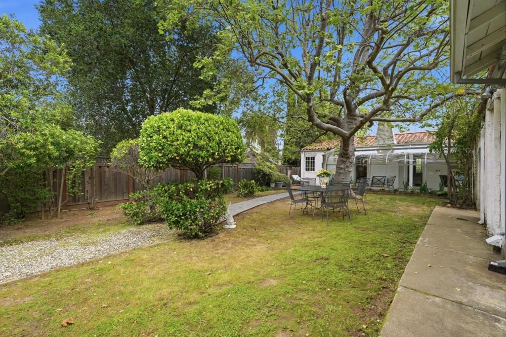 Image 35 of property listing at 14175 Douglass Lane, Saratoga, CA 95070