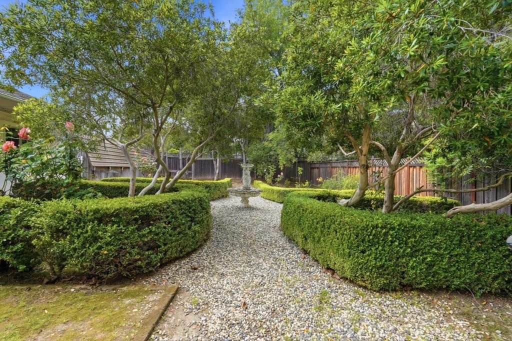 Image 38 of property listing at 14175 Douglass Lane, Saratoga, CA 95070