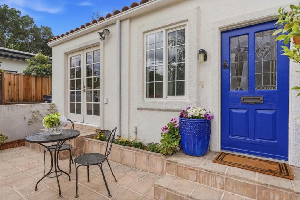 Image 5 of property listing at 14175 Douglass Lane, Saratoga, CA 95070