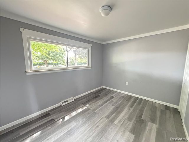 5876 Clippert Street, Taylor, MI 48180