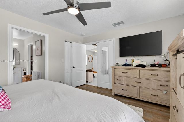 8061 NW 197th St, Hialeah, FL 33015