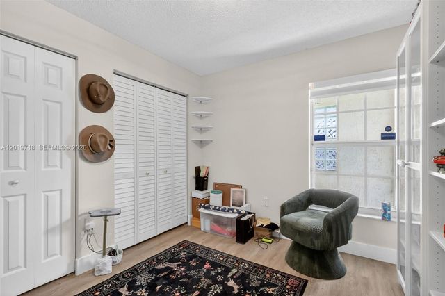 8061 NW 197th St, Hialeah, FL 33015