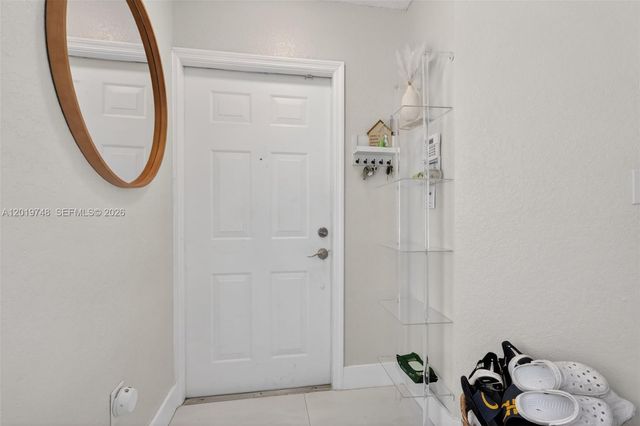 8061 NW 197th St, Hialeah, FL 33015
