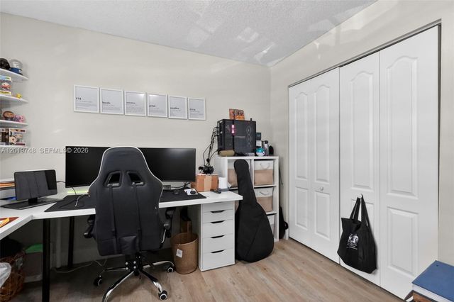 8061 NW 197th St, Hialeah, FL 33015