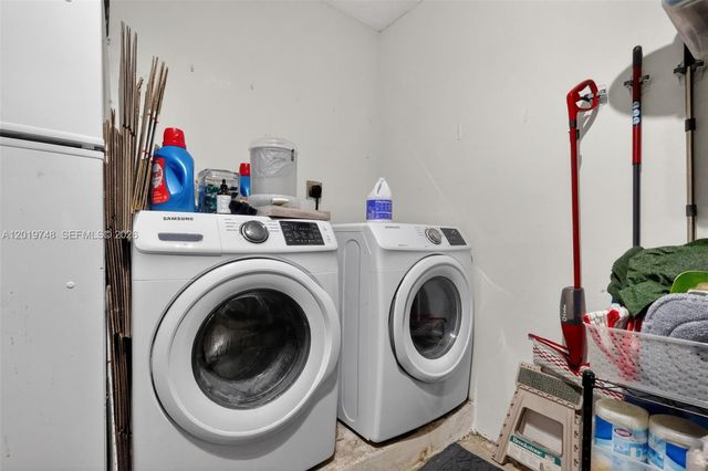 8061 NW 197th St, Hialeah, FL 33015
