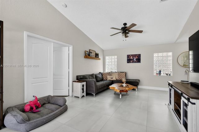 8061 NW 197th St, Hialeah, FL 33015