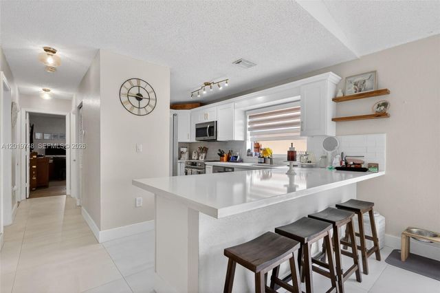 8061 NW 197th St, Hialeah, FL 33015