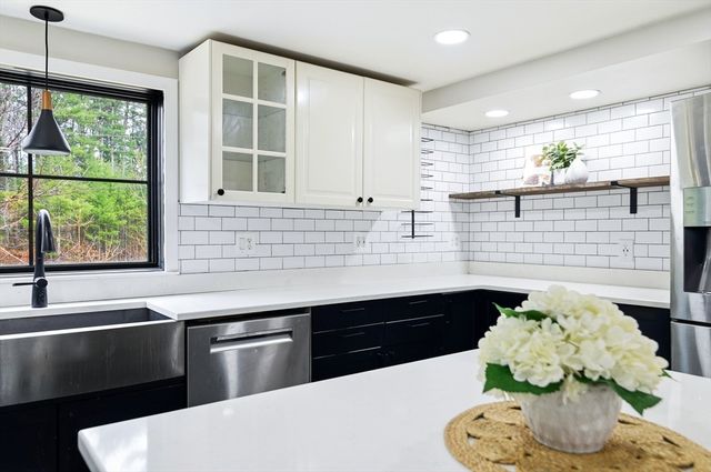 757 West St, Duxbury, MA 02332