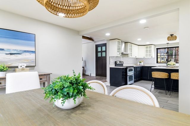 757 West St, Duxbury, MA 02332