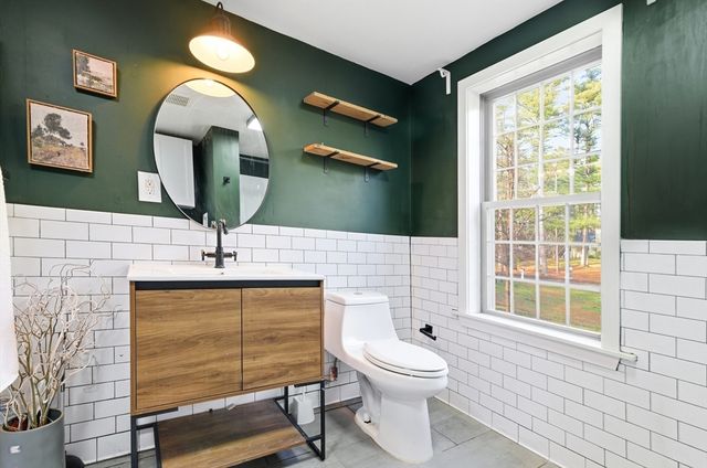 757 West St, Duxbury, MA 02332