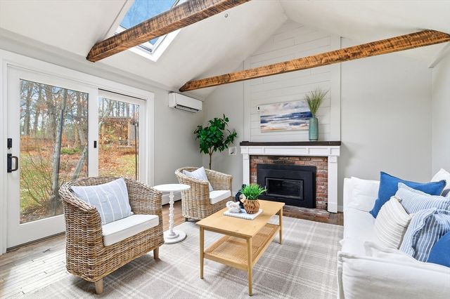 757 West St, Duxbury, MA 02332