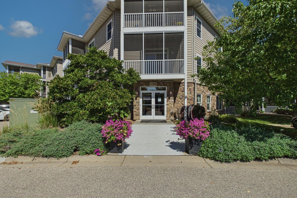 110696 Village Road 307, Chaska, MN 55318 — photo 2