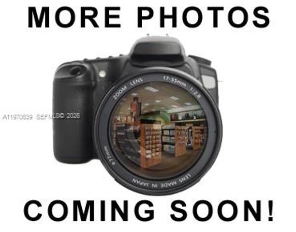 1521 W 42nd Pl 18, Hialeah, FL 33012