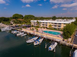 100 Edgewater Drive 305, Coral Gables, FL 33133