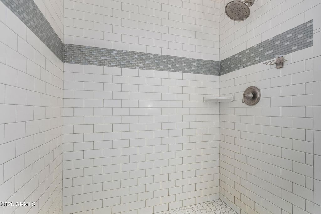 Image 27 of property listing at 921 W VERDE Lane, Phoenix, AZ 85013