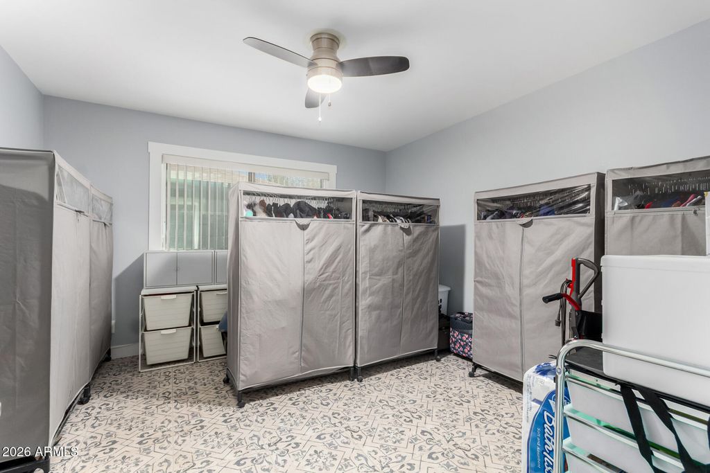 Image 28 of property listing at 921 W VERDE Lane, Phoenix, AZ 85013