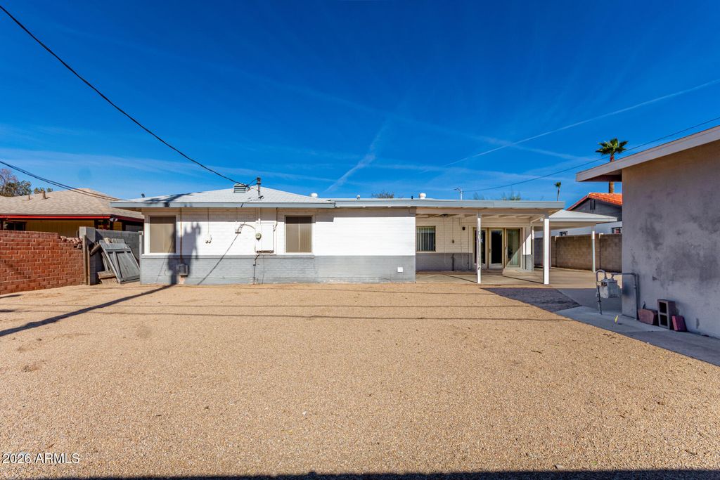 Image 42 of property listing at 921 W VERDE Lane, Phoenix, AZ 85013