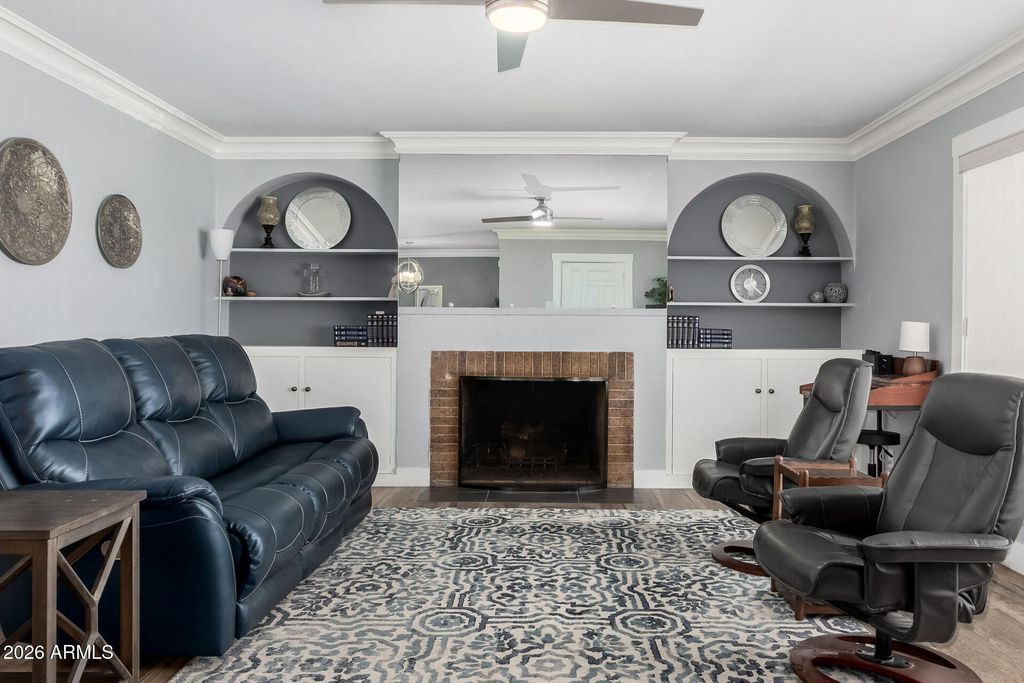 Image 6 of property listing at 921 W VERDE Lane, Phoenix, AZ 85013