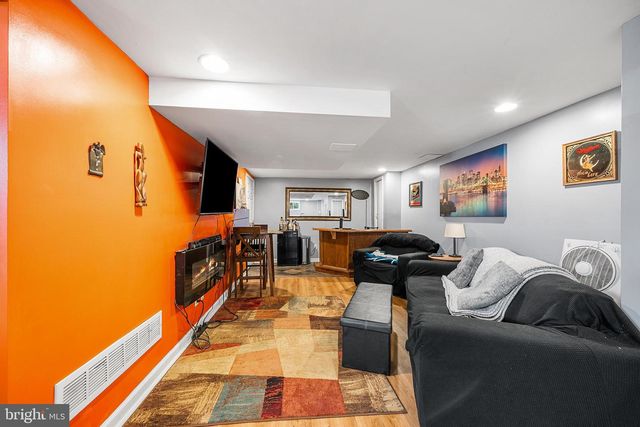 1413 BLACKROCK RD, Swarthmore, PA 19081