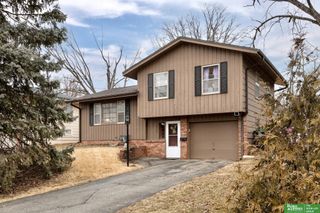 9056 Meadow Drive, Omaha, NE 68114