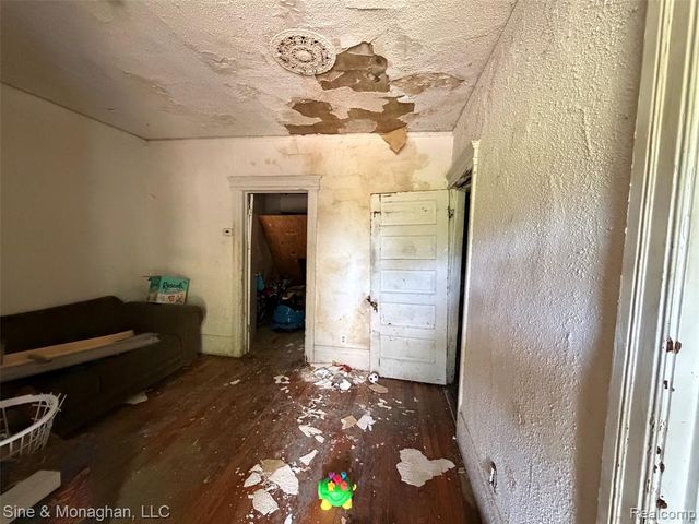 4539 Mcclellan Street, Detroit, MI 48214