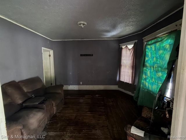 4539 Mcclellan Street, Detroit, MI 48214