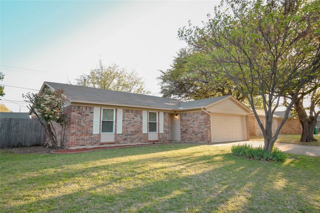 1121 Celeste Street, Crowley, TX 76036