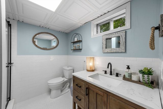 21 Mill Pond Rd, Harwich, MA 02645