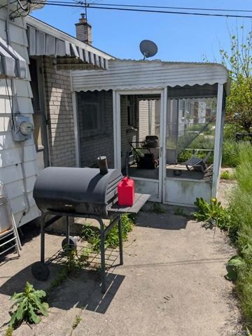 17717 Gaylord, Redford, MI 48240
