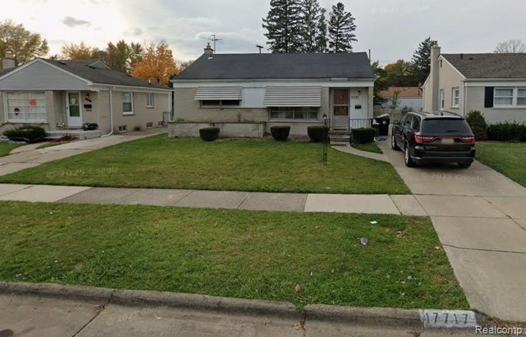17717 Gaylord, Redford, MI 48240
