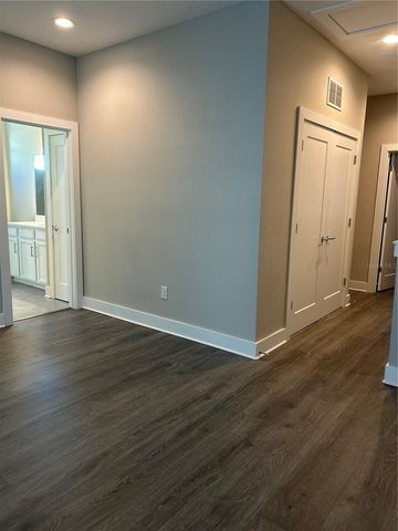 2556 13TH AVENUE N, St Petersburg, FL 33713