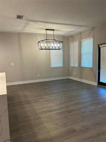 2556 13TH AVENUE N, St Petersburg, FL 33713