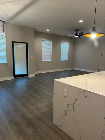 2556 13TH AVENUE N, St Petersburg, FL 33713