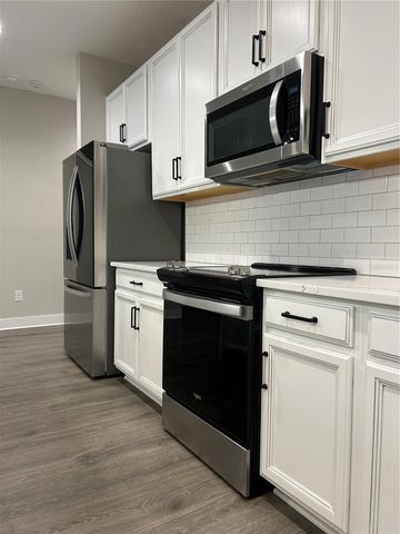2556 13TH AVENUE N, St Petersburg, FL 33713