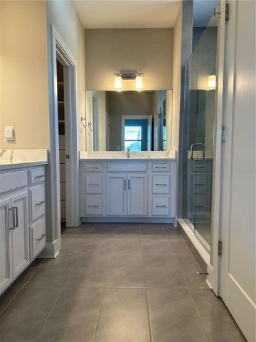 2556 13TH AVENUE N, St Petersburg, FL 33713